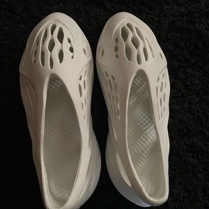 Shoes | Yeezy Foam Runner Dupe | Poshmark